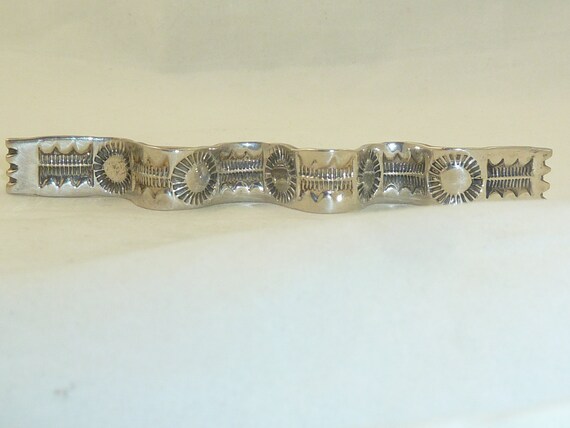 Vintage Sterling Silver Mexican Etched Wavy Brooc… - image 3