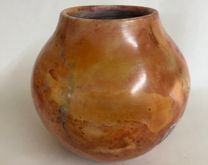 Saggar-fired ceramic vessel