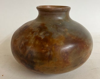 Pit-fired ceramic vessel