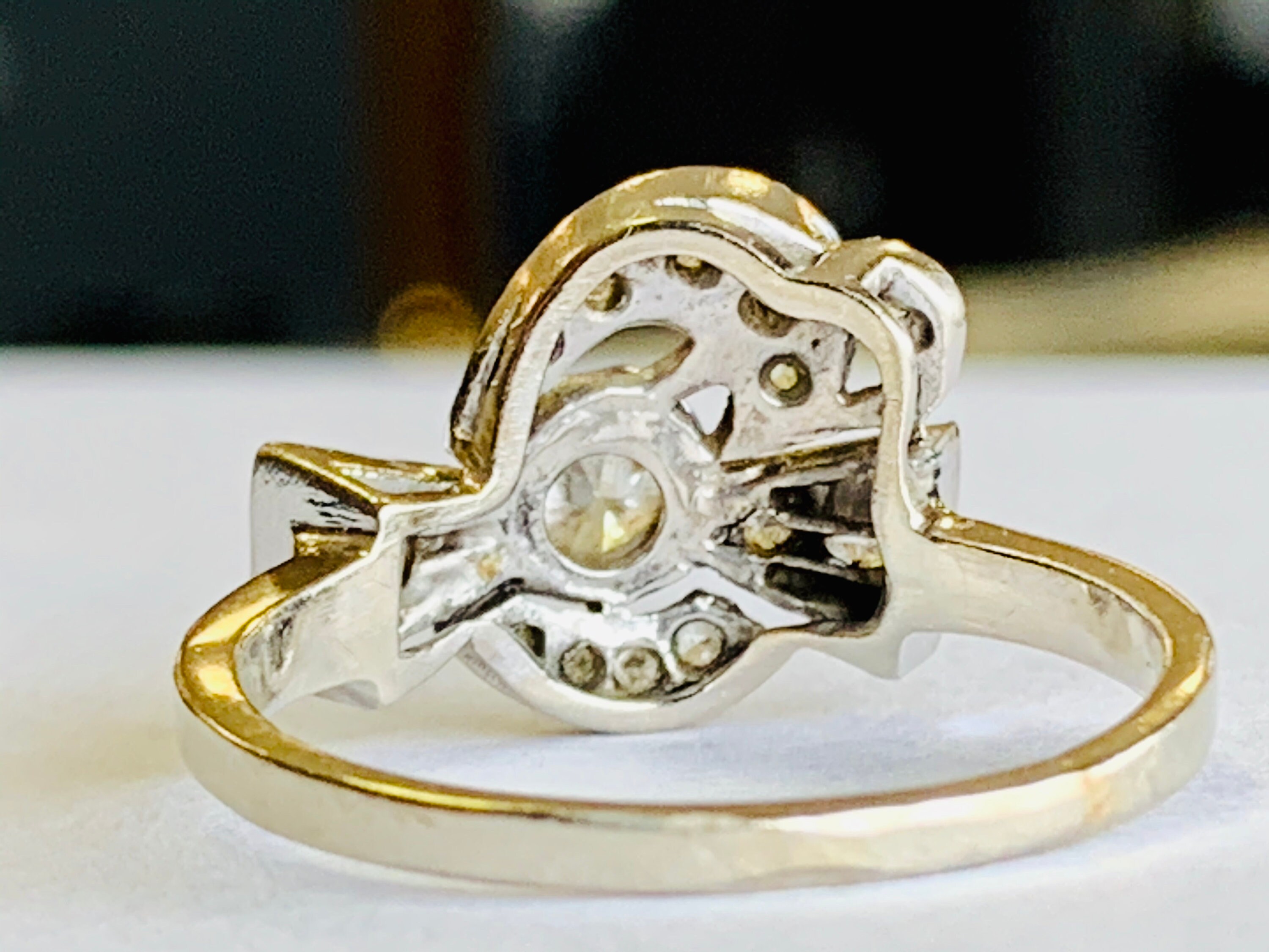 10 Celebrities With Inspiring Vintage Engagement Rings - Larsen Jewellery