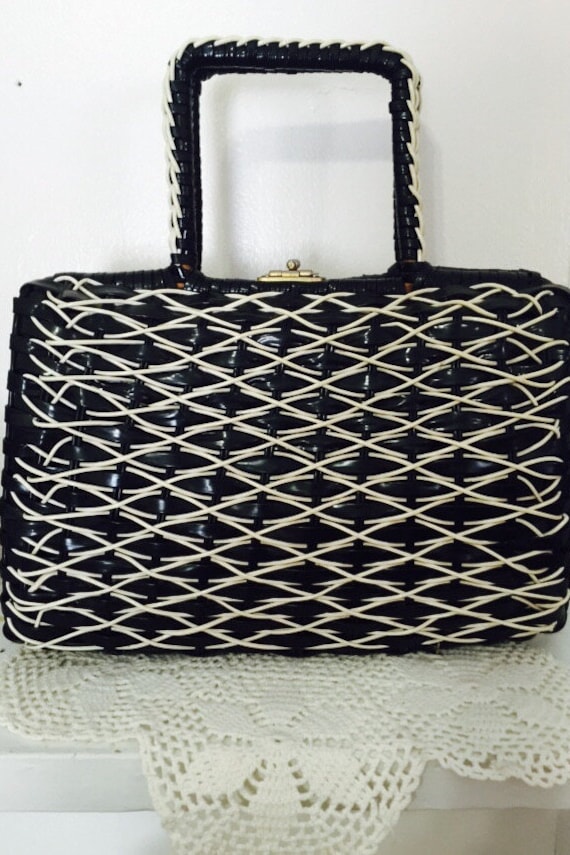 Vintage Black and White Woven Handbag, Vintage Pur