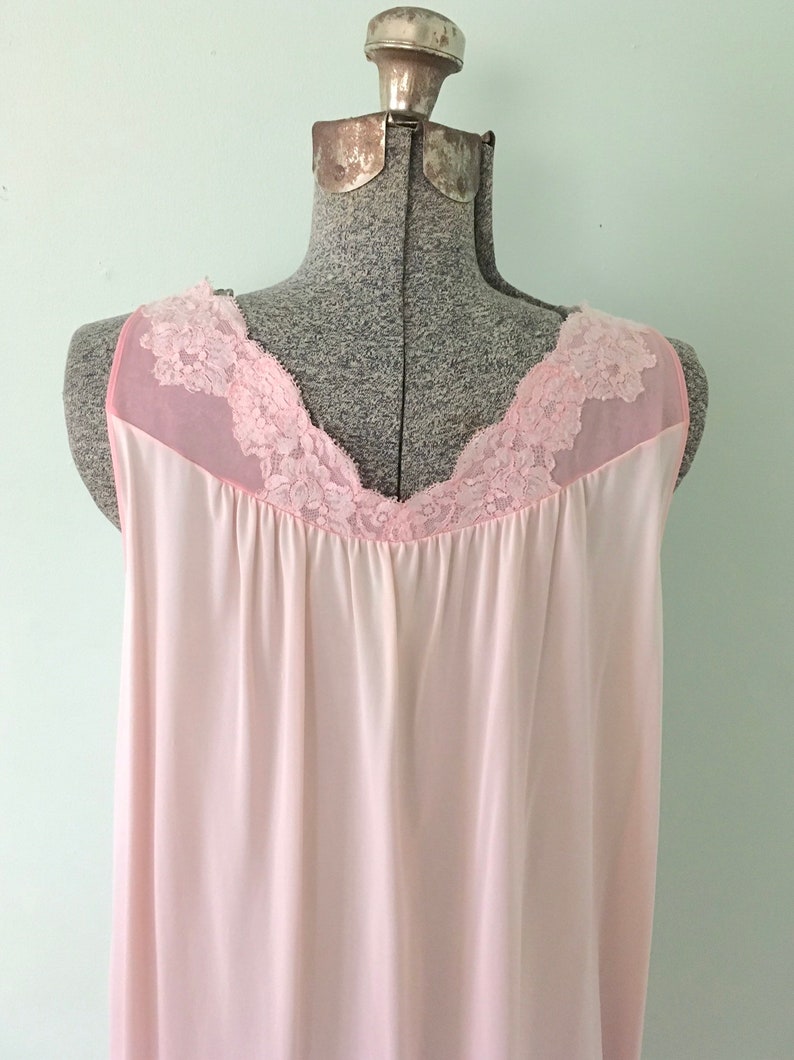 Vintage Shadowline Nightgown 1970smPink Nightgown