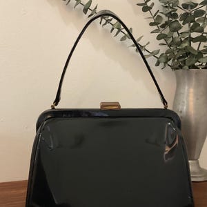 Bolso de mano con asa superior de vinilo y charol negro de Morris Moskowitz, década de 1950 y 1960, monedero Kelly vintage, accesorio de mediados de siglo