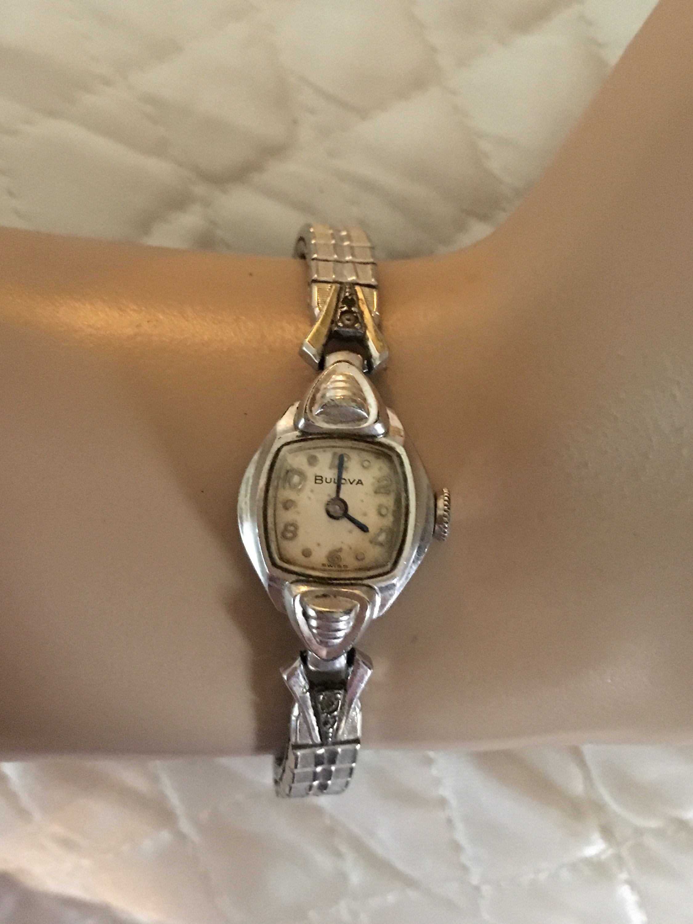 Vintage Ladies Bulova Wind Up Wristwatch Vintage Watch Etsy