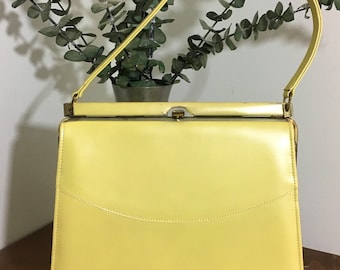 1950s 1960s Pearlized Yellow Vinyl Top Handle Handbag, Vintage Structured Purse, Mid Century Accessory