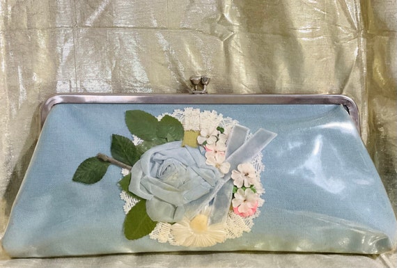 1950s Clear Plastic Blue Floral Clutch, Vintage C… - image 3