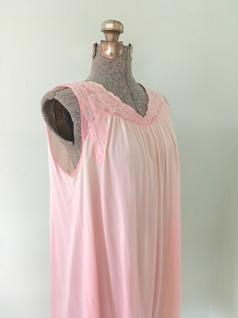 Vintage Shadowline Nightgown 1970smPink Nightgown