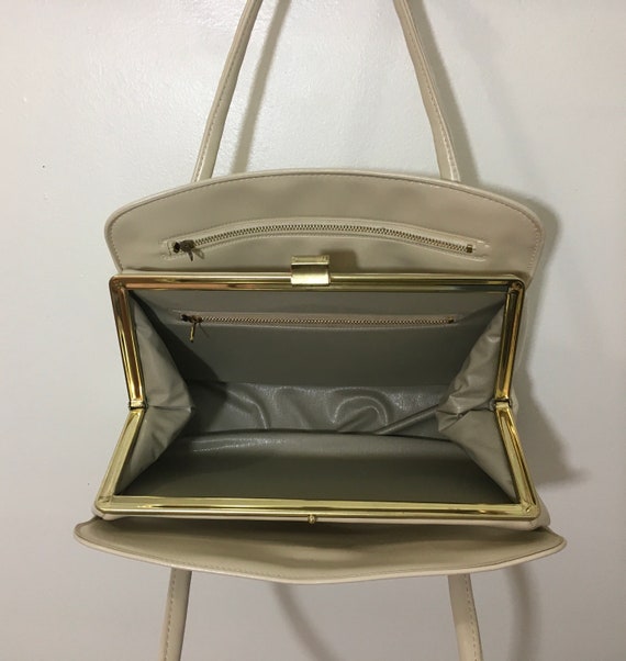 1960s Off White Vinyl Handbag, Vintage Top Handle… - image 9