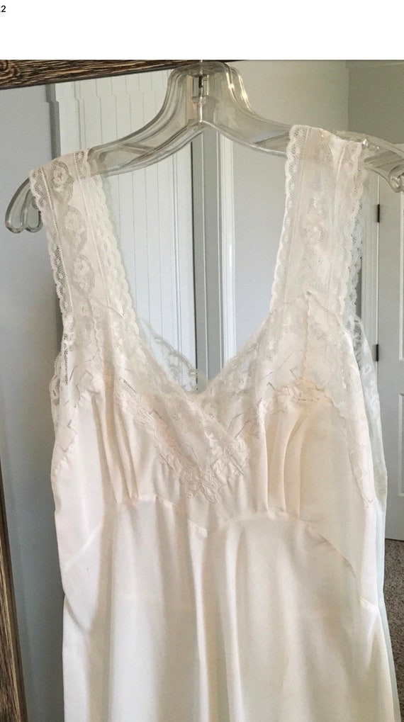 Vintage NOS White Parisian Maid Nightgown Size 32… - image 9