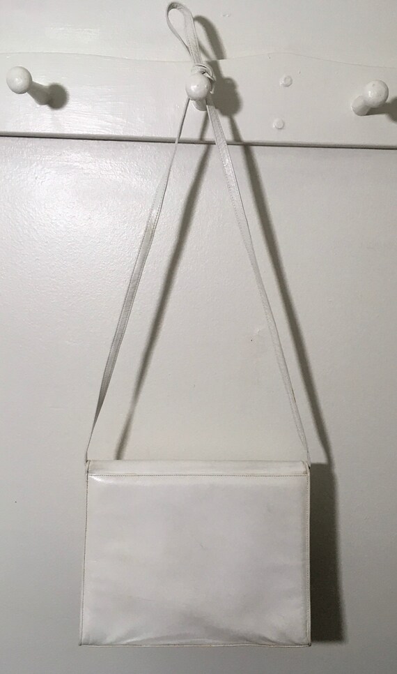 1960s White Shoulder Bag, Vintage White Vinyl Pur… - image 10