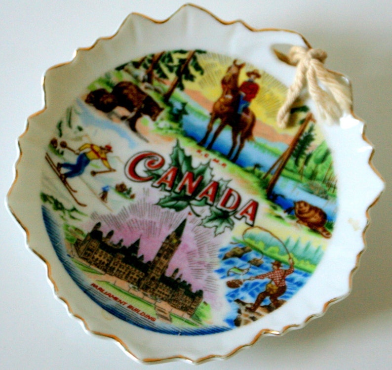 Porcelain Decorative Souvenir Plate Canada Maple Leaf image 0