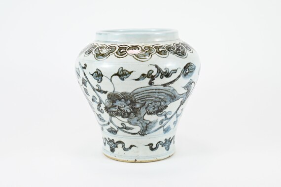   花柄陶磁 ライオン持ち手 花瓶 陶磁器製 アンティークスタイルの中国製青と白の白磁フーライオンジャー花瓶