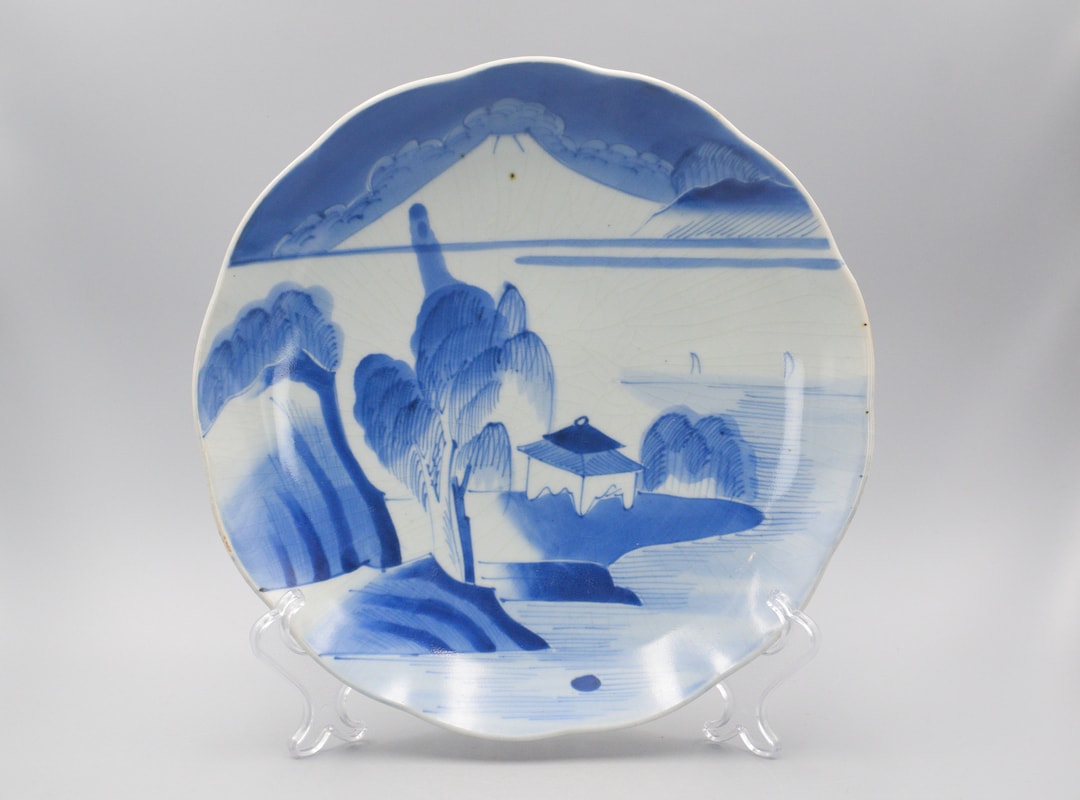 青白磁 風景画 装飾皿 アンティーク 青白磁の風景画皿 【公式通販】