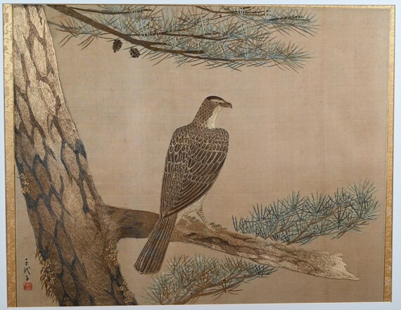 鷹　刺繍額 松に鷹 刺繍額 特殊 壁飾り 世界にひとつ