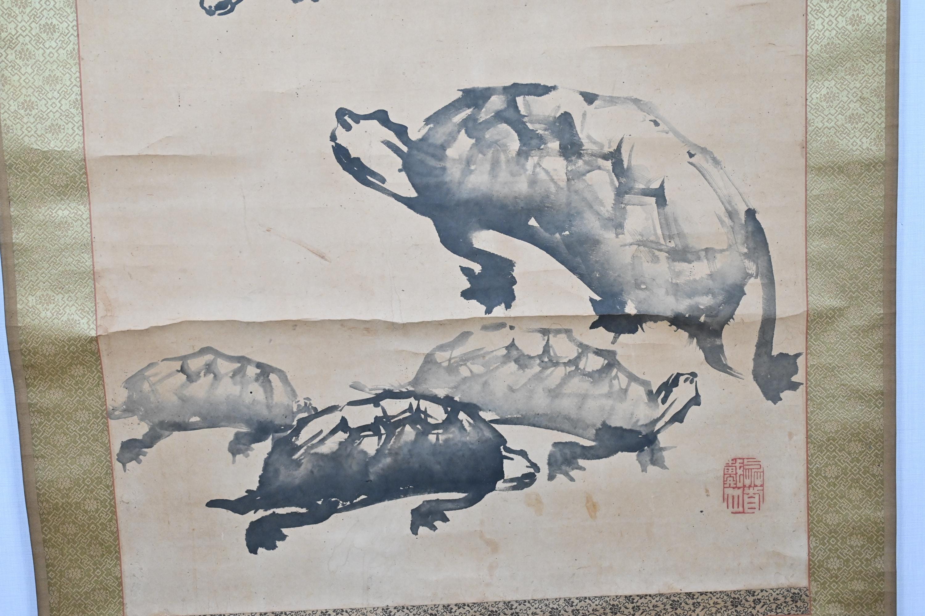 掛け軸　亀と書　骨董品　古美術　美術品　レトロ アンティークな日本の掛け軸 紙に描かれた亀の絵 掛軸 - Etsy 日本