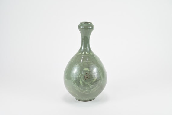 申相浩（1947年生まれ）韓国現代陶芸家 青磁緑粉青ニンニク頭花瓶