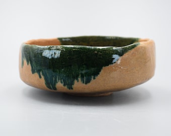 Antique Vintage Japanese Pottery Oribe Green Brown Glaze Tea Bowl