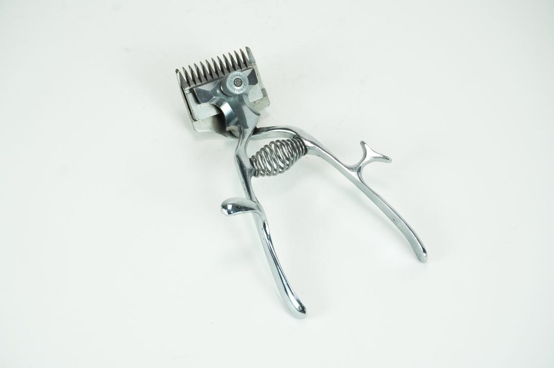 Vintage Japanese Shinko Riki Co Stonbo Osaka Manual Hair Clippers