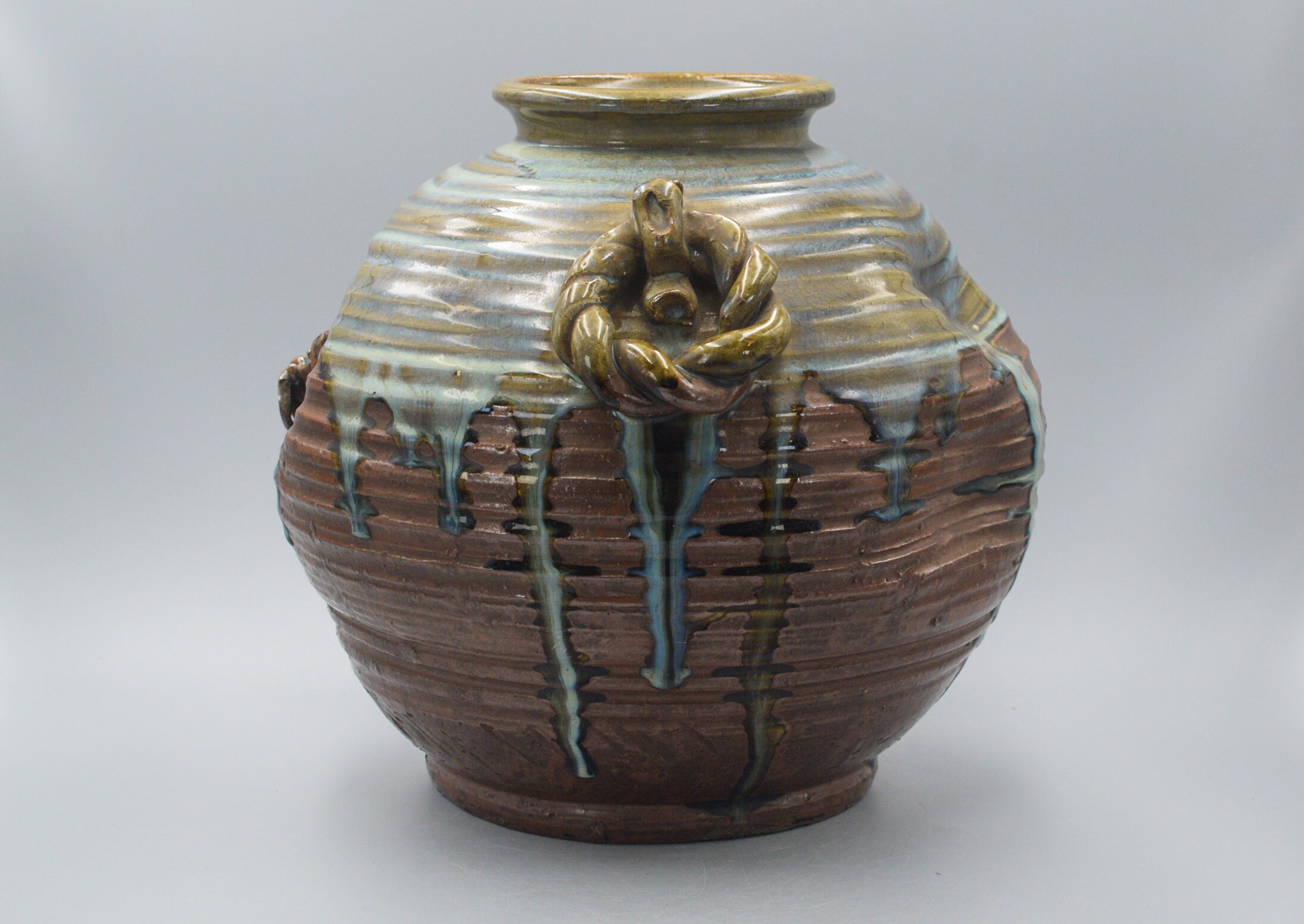 現状品】蟹装飾 陶器花瓶 壺 現状品】蟹装飾 陶器花瓶 壺｜2025年最新