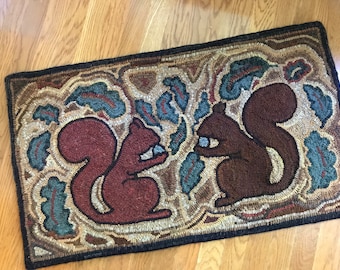 Squirrel Rug Hooking Pattern: Hand-Drawn Linen, Wall Hanging or Mat (21x37)