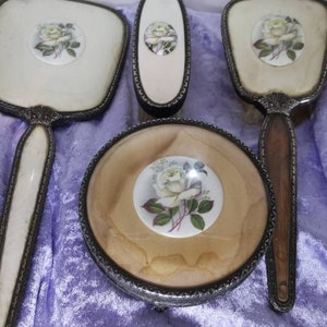 Regent of London four piece vanity dressing table set. Good quality set needs refurbished. Cream watersilk.