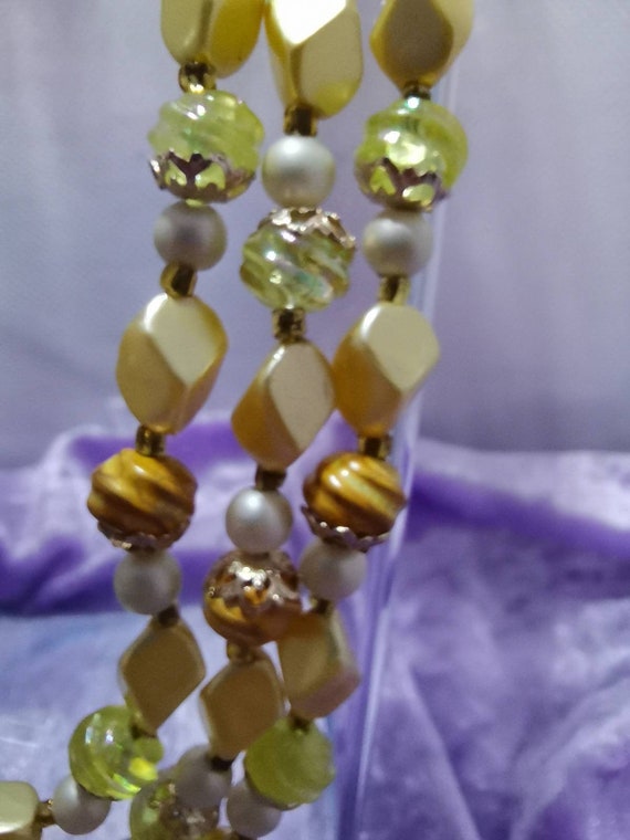 Superb 3 string gold coloured beaded vintage neck… - image 5