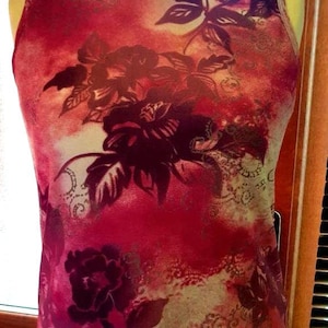 Pink and plum sleeveless polo top fine knit.