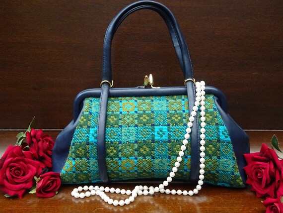 Vintage 70s Welsh Wool Tapestry Top handle Classic Style Handbag