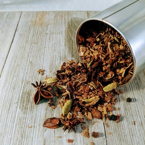 Cinnamon and Cloves Tea - loose leaf tea - housewarming gift - gift for her - warming tea - herbal tea - tea lover gift - winter tea blend