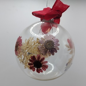 Daisy Christmas Ornament- ornament - tree decor - Christmas gift  - country chic - hand grown flowers - gifts for her - mom gift