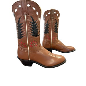 Maat 6 B Tony Lama Women's Vintage NOS Cowboy Western Boots Iconisch bloemeninlegontwerp afbeelding 3