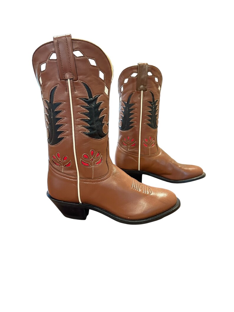 Maat 6 B Tony Lama Women's Vintage NOS Cowboy Western Boots Iconisch bloemeninlegontwerp afbeelding 3