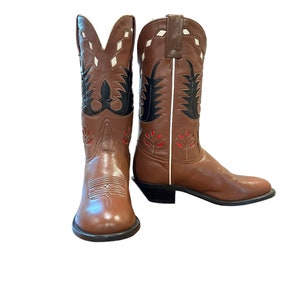 Maat 6 B Tony Lama Women's Vintage NOS Cowboy Western Boots Iconisch bloemeninlegontwerp afbeelding 2