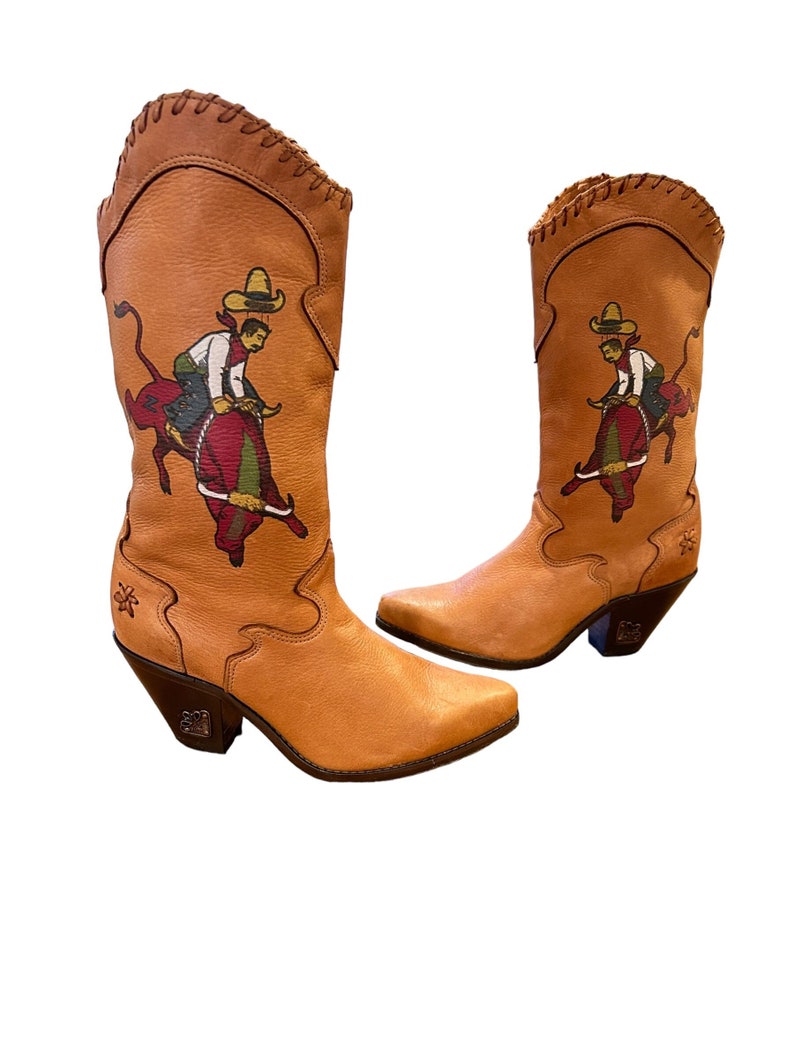 Size 7 M Zodiac Womens Vintage Cowboy Western Boots Matador On Bull Scene image 1