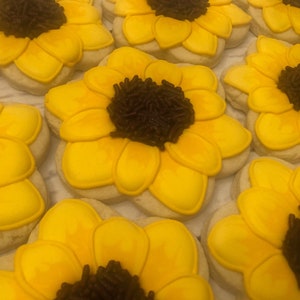 Sunflower Cookies | Sending a little sunshine Cookies | Brighten your day cookies