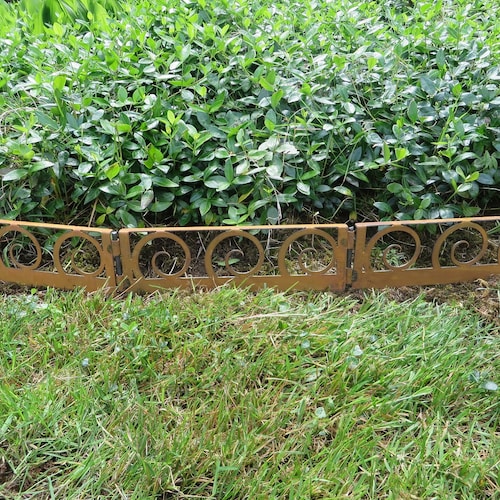 BEAUTIFUL BORDERS for your lawn, garden, and flower bed. Comes in swirls, squares, fleur-de-lis, slanting, and ovals.