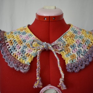 Crochet Purple Scallop Collar