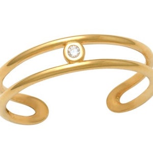 10kt Solid Gold | Gold Toe Ring | Adjustable Toe Ring | Minimalistic jewelry | 10kt Gold I Everyday Jewelry | Two Band Toe Ring with CZ
