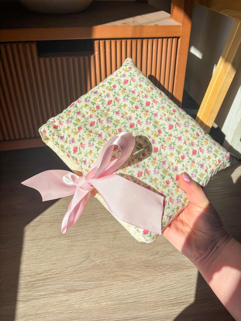 Quilted Ditsy Floral Bible Cover: Cottagecore Cotton Case, Pink Bow Detail image 1