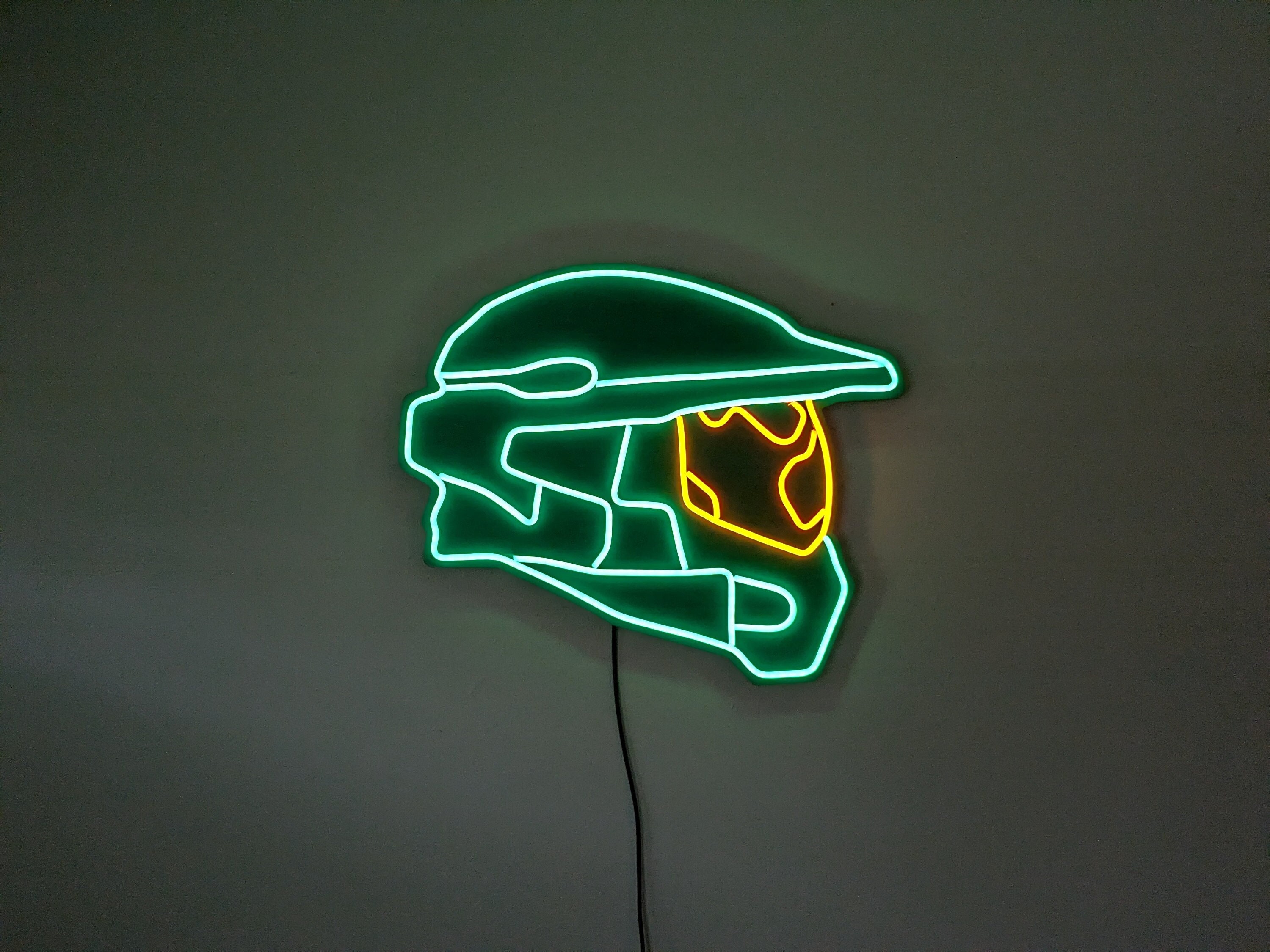Halo Master Chief ロゴ ライト ウォール ランプ 海外限定 Halo Master Chief Helmet LED Illusion Desk Lamp – UFObjects