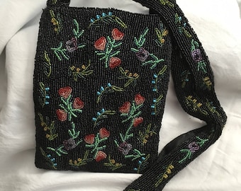 Eine perlengemeinsame Garten Abendtasche