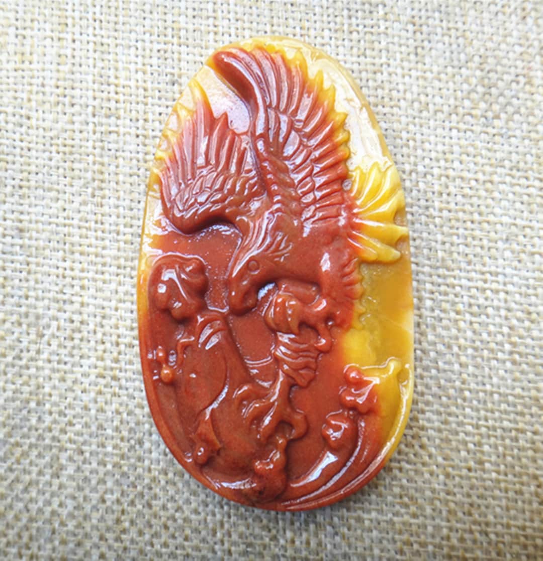 Yellow Jade Rabbit Natural Yellow Jade Pendant Hand-carved Eagle Catching Rabbit Mascot ...