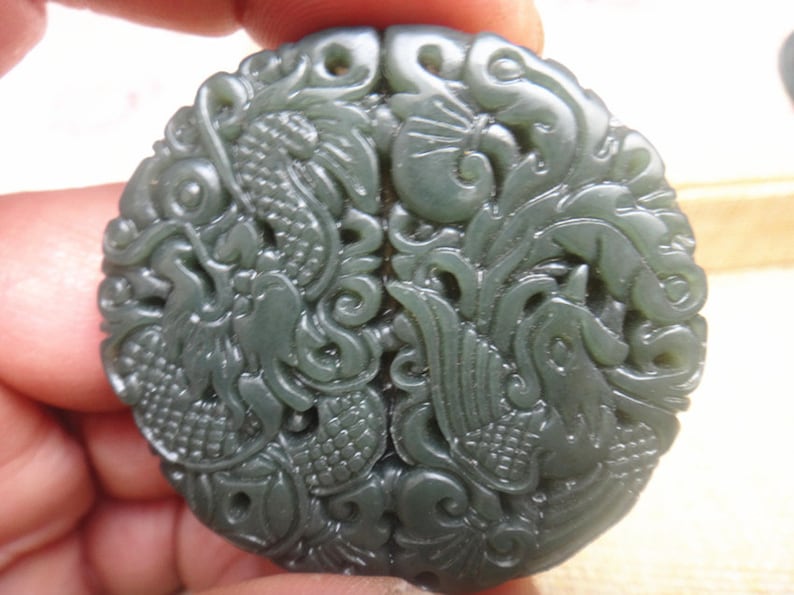 Free shipping green Chinese jade dragon pendant dragon Phoenix carved pendant jade lovers