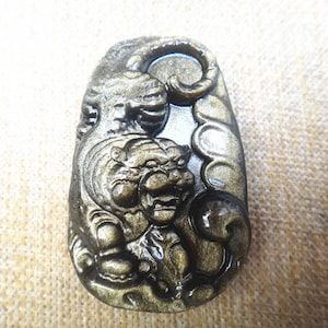 Amuleto di ossidiana naturale oro Ciondolo tigre