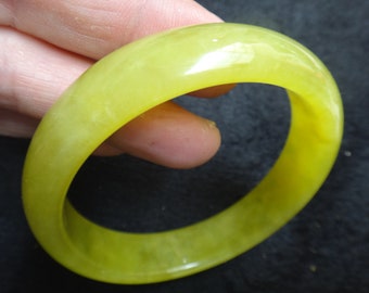 Natural Chinese Yellow jade bracelet  (inner diameter (ID)53.3 mm 2.1 inches) Suitable for 6.6 inch