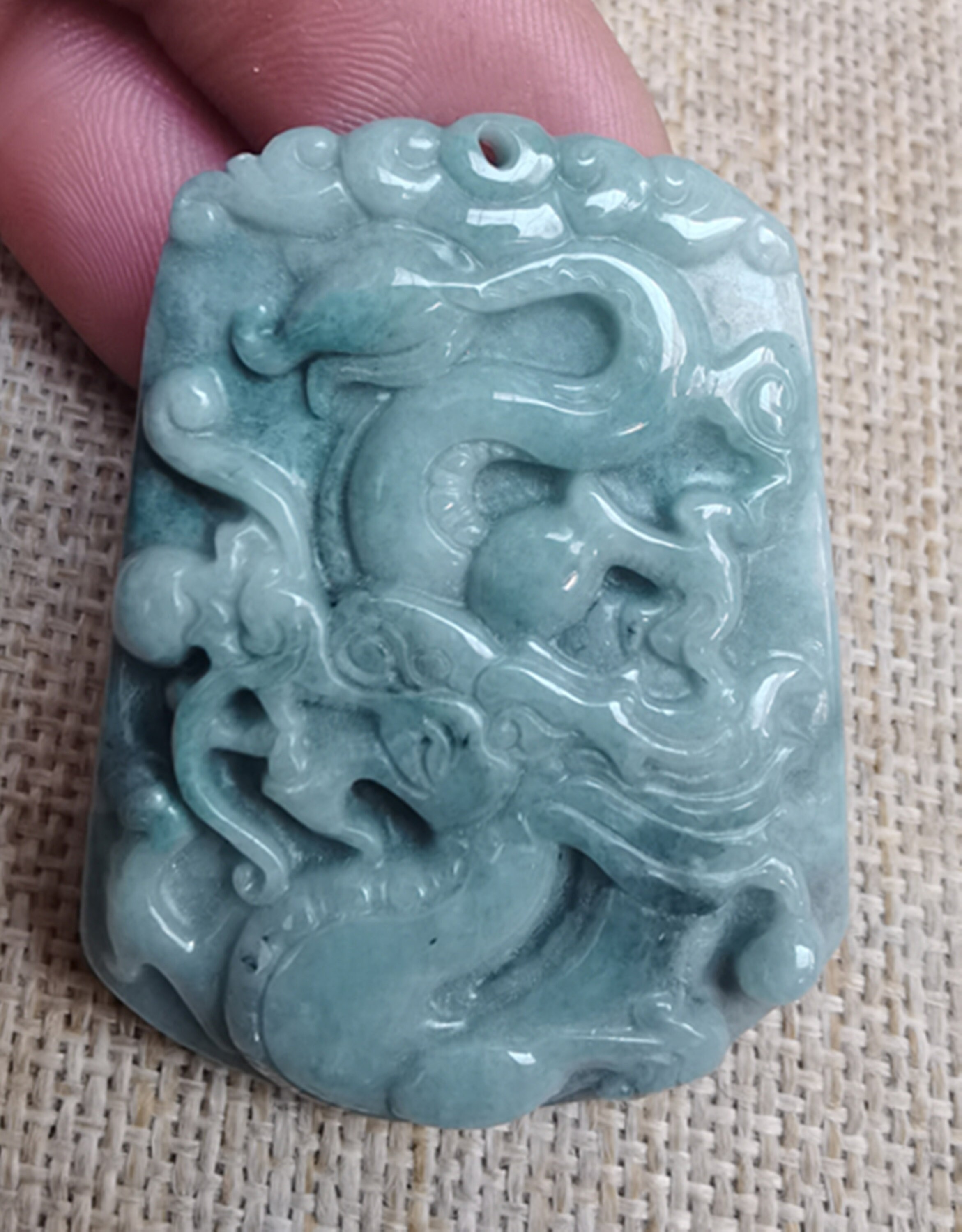 Natürlicher grüner Jade Drachen Anhänger | Etsy