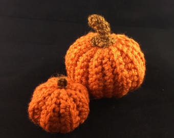 Crocheted Pumpkin Decorations – Halloween and Thanksgiving Decorations