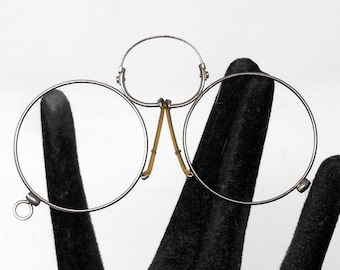 fabulous vintage glasses nose pliers, pince nose eyeglasses 1920 antique round carved frame France rare