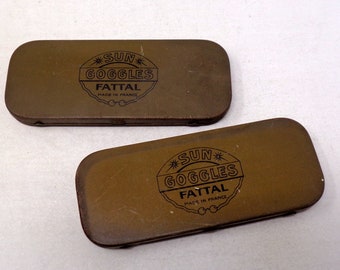 superbo lotto di 2 astucci per occhiali del 1930 in metallo fabbricati in Francia