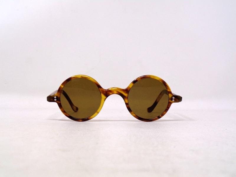 Fabulous Vintage Sunglasses Eyeglasses 1940 Round Carved